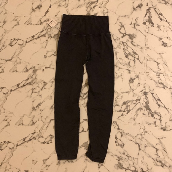 Free People FP Movement Good Karma Leggings High-Rise 7/8 in Washed Black Sz M/L - Picture 8 of 14